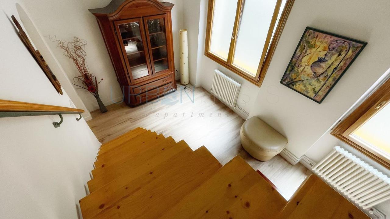 Vivienda Turistica Con Encanto Centrico, Wifi Y Patio Bilbao Dış mekan fotoğraf